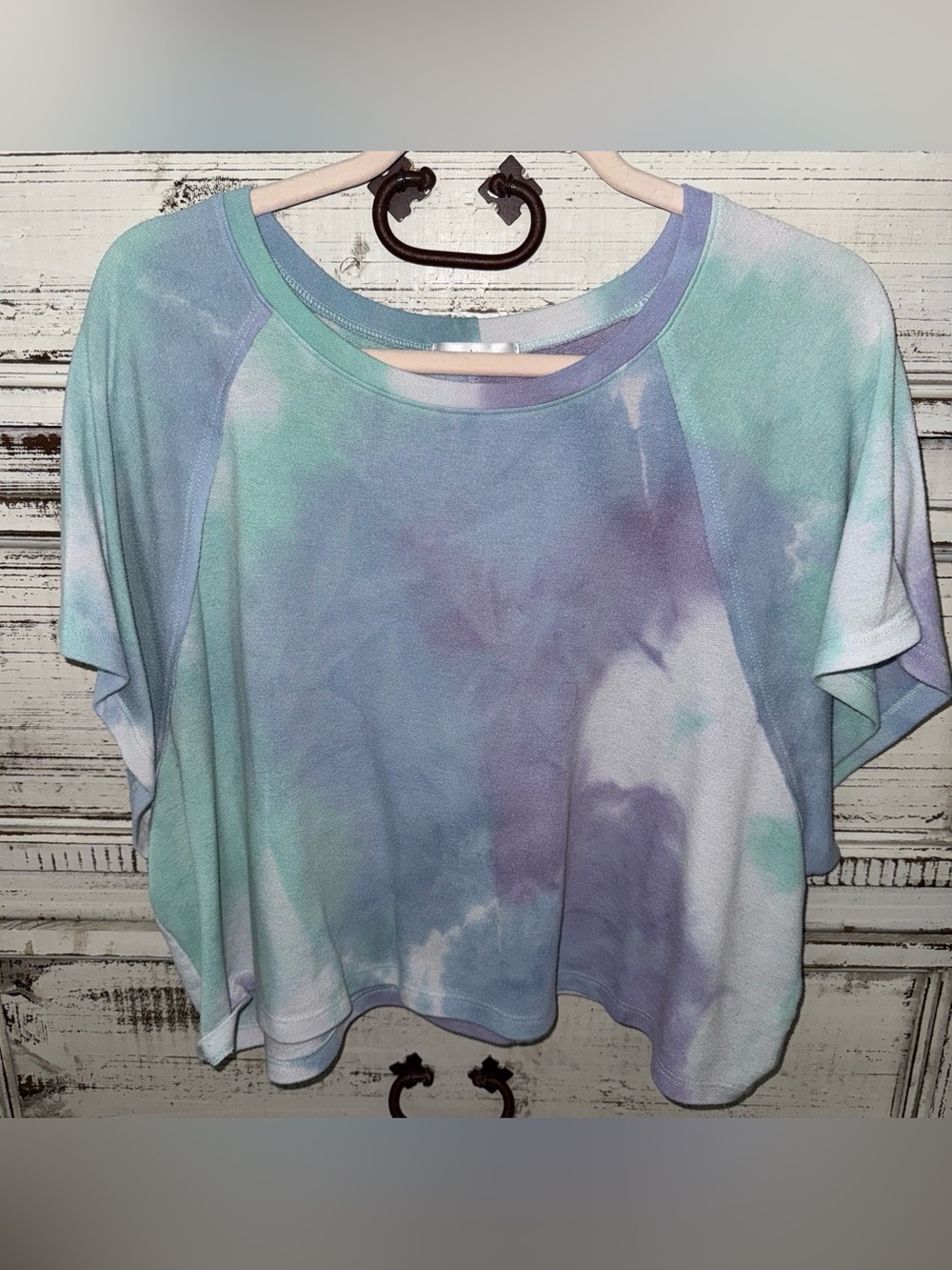 vestique Pastel Tie-Dye Short Sleeve Crop Top - Blue, Purple, Green